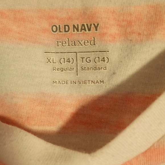 A relaxed colored striped shirt - Picture 2 of 3